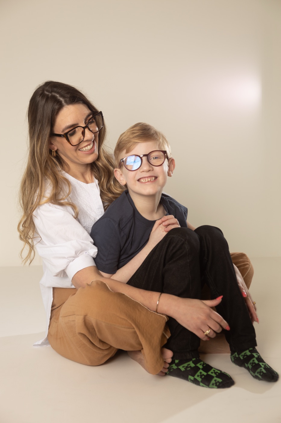 Gabriéli Moreira com o filho Conrado